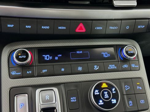 Used 2025 Hyundai Palisade SEL image 24