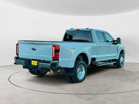 Used 2025 Ford F450 Lariat w/ FX4 Off-Road Package AWD/4WD image 5
