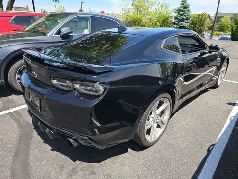 Used 2019 Chevrolet Camaro SS RWD image 3