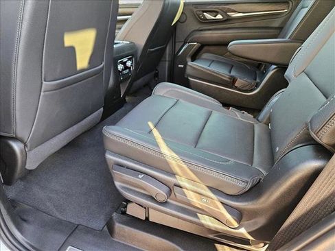 Used 2022 GMC Yukon Denali w/ Denali Premium Package image 19