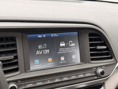 Used 2019 Hyundai Elantra SEL image 15