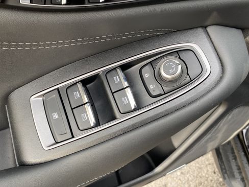 Used 2025 Subaru Outback Limited image 18