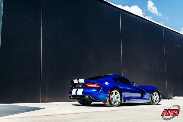 Used 2013 SRT Viper GTS w/ GTS Laguna Interior Pkg RWD image 36