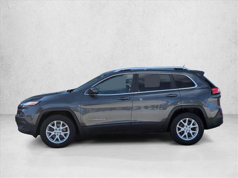 Used 2015 Jeep Cherokee Latitude w/ Cold Weather Group image 8