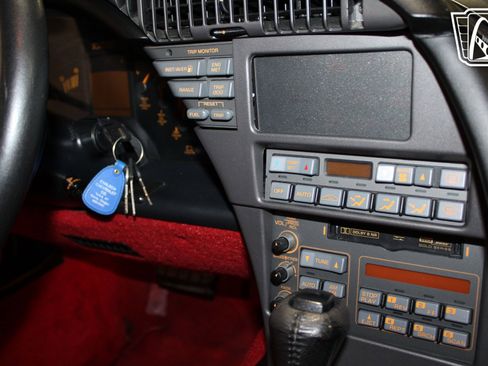 Used 1990 Chevrolet Corvette Coupe RWD image 24