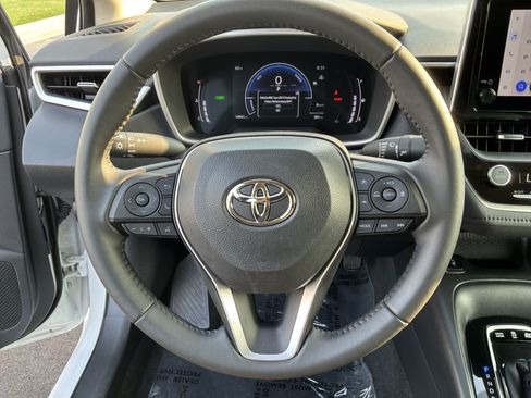 Used 2023 Toyota Corolla XLE FWD image 18