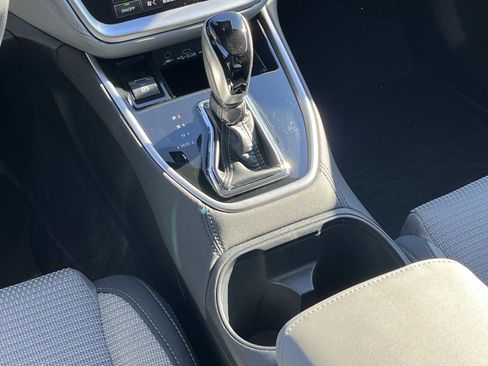 Used 2024 Subaru Outback Premium image 15