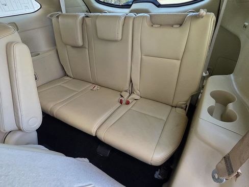 Used 2017 Toyota Highlander Limited FWD image 15