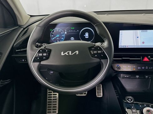 Used 2023 Kia Niro Wave FWD image 18