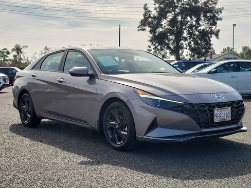 Certified 2023 Hyundai Elantra SEL w/ Cargo Package image 27