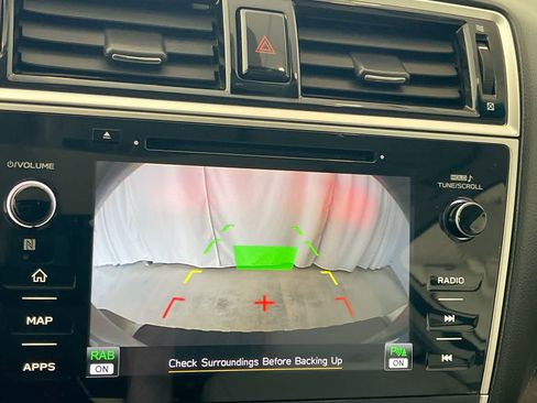 Used 2018 Subaru Outback 2.5i Limited AWD/4WD image 17