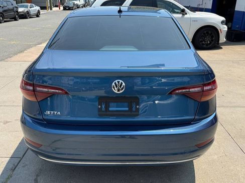 Used 2019 Volkswagen Jetta SE FWD image 6
