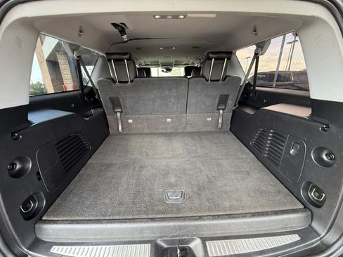 Used 2020 Chevrolet Suburban LT AWD/4WD image 31