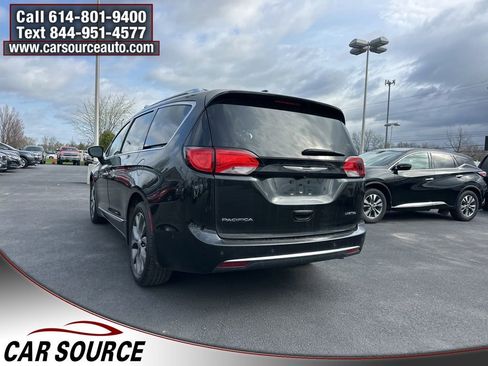 Used 2018 Chrysler Pacifica Limited w/ Tire & Wheel Group image 4