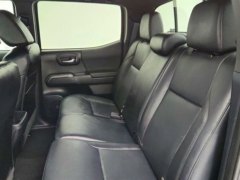 Used 2021 Toyota Tacoma TRD Off-Road w/ TRD Premium Off Road Package image 18