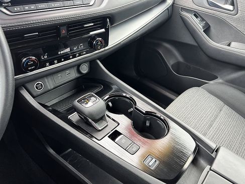 Certified 2023 Nissan Rogue SV FWD image 26