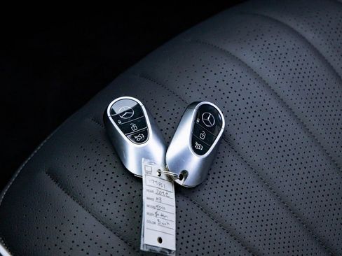 Used 2023 Mercedes-Benz S 500 4MATIC w/ AMG Line image 13