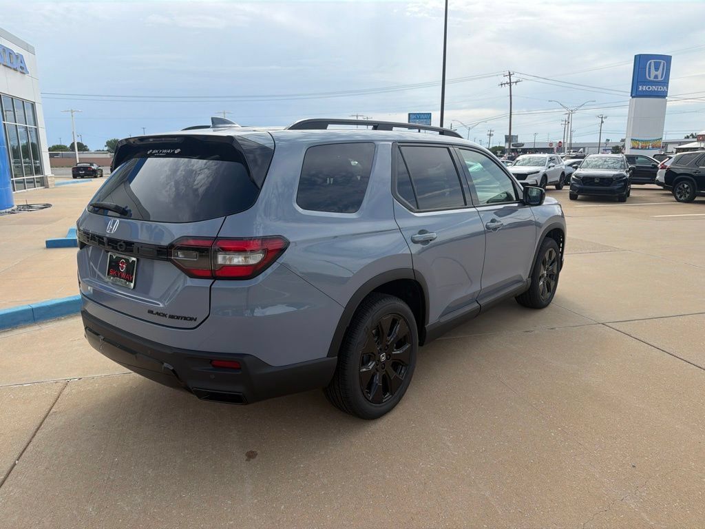 New 2026 Honda Pilot Black Edition image 10