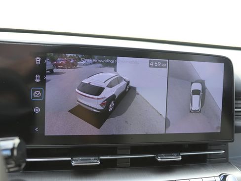 Used 2024 Hyundai Kona Limited FWD image 7