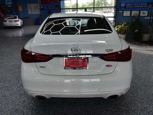 Used 2019 INFINITI Q50 Luxe w/ Essential Package (3.0T Luxe) AWD/4WD image 5