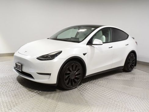 Used 2021 Tesla Model Y Performance AWD/4WD image 9