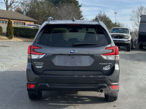 Used 2020 Subaru Forester Limited image 4