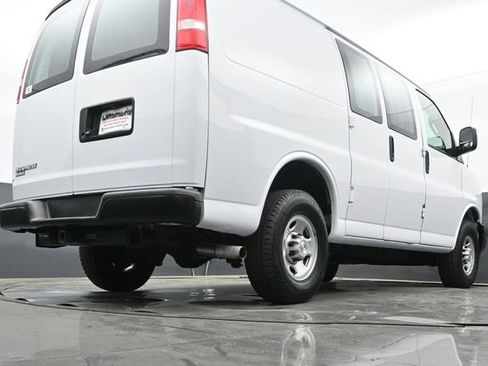 Used 2020 Chevrolet Express 2500 Work Van w/ Driver Convenience Package image 21