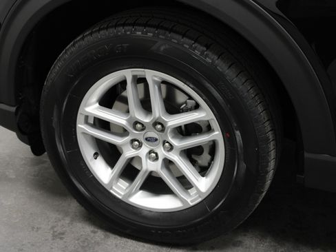 New 2026 Ford Explorer Active image 10