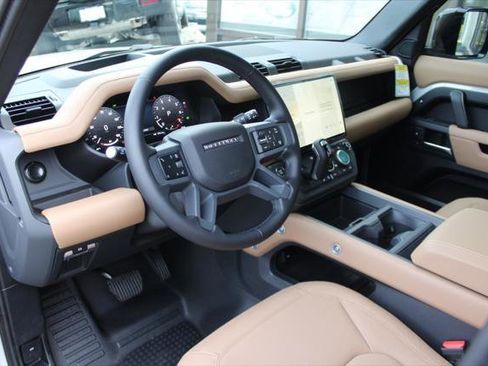 New 2026 Land Rover Defender 110 X-Dynamic SE image 5