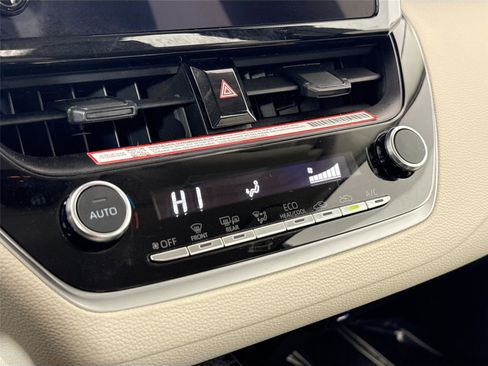 Certified 2025 Toyota Corolla LE image 24