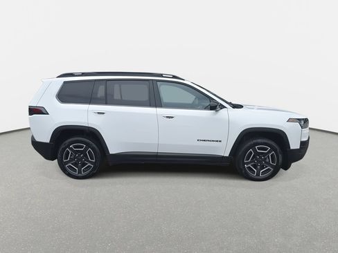 New 2026 Jeep Cherokee Laredo AWD/4WD image 4