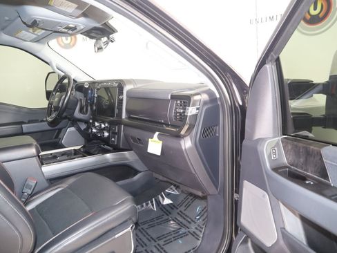 Used 2023 Ford F250 Lariat w/ Lariat Ultimate Package AWD/4WD image 44