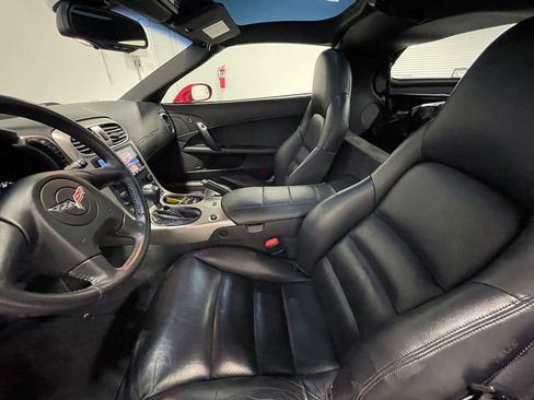 Used 2005 Chevrolet Corvette Coupe w/ Preferred Equipment Group RWD image 62