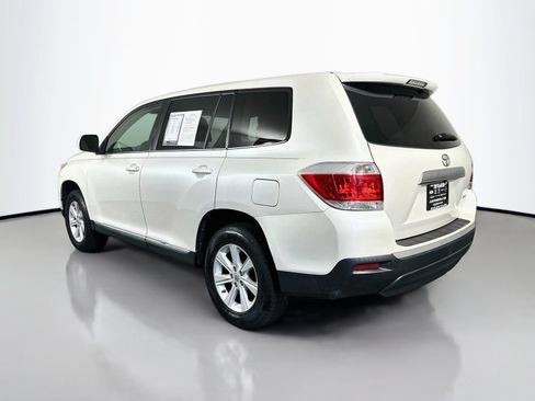 Used 2013 Toyota Highlander 4WD w/ Cold Weather Pkg image 5