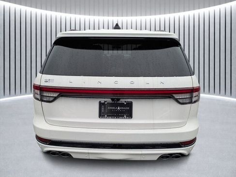 New 2026 Lincoln Aviator Reserve image 4