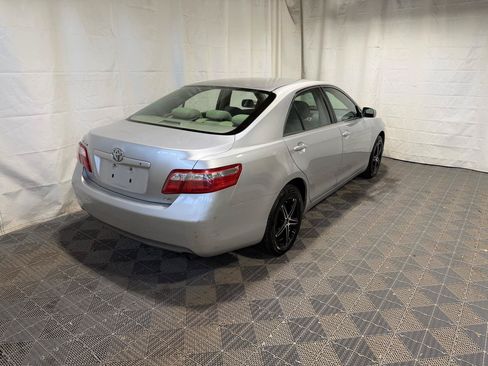 Used 2007 Toyota Camry XLE FWD image 6