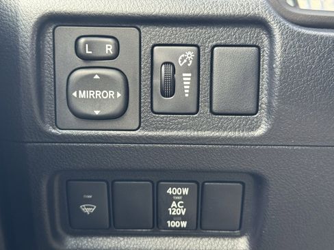 Used 2018 Toyota 4Runner SR5 Premium image 34