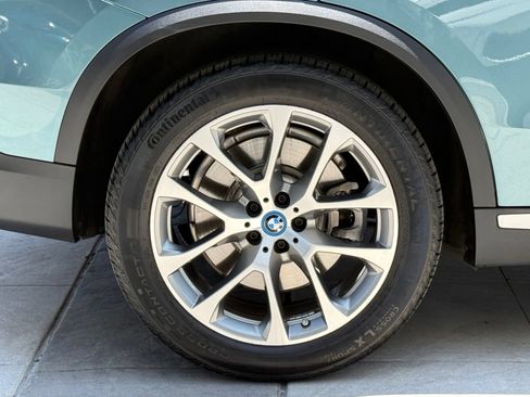 Certified 2024 BMW X5 xDrive50e w/ Executive Package AWD/4WD image 19