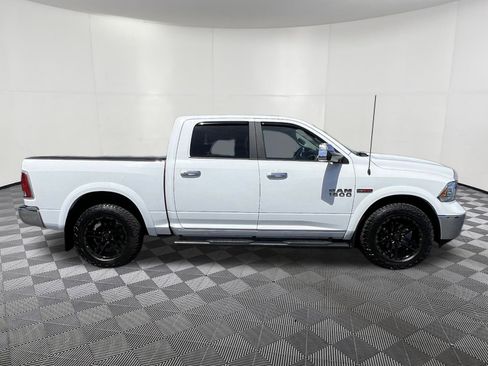 Used 2017 RAM 1500 Laramie AWD/4WD image 7