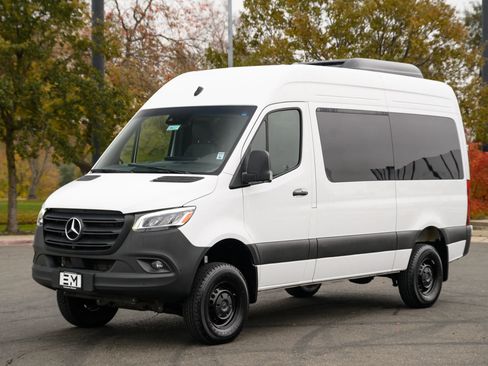 Used 2024 Mercedes-Benz Sprinter 2500 image 11