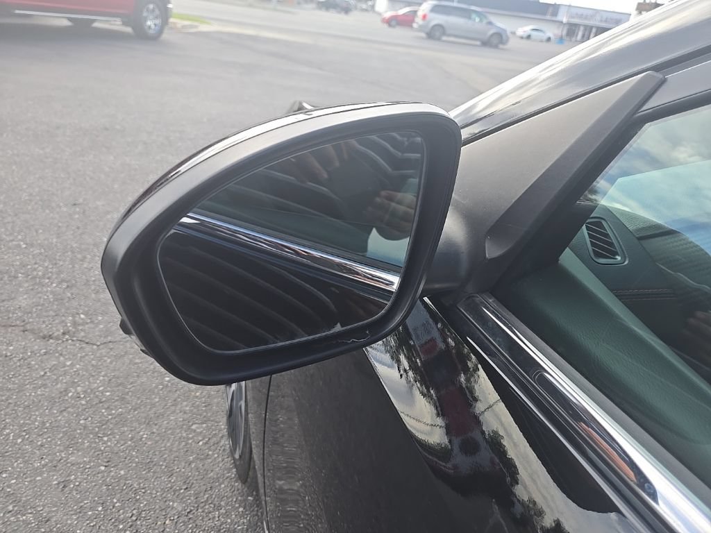 Used 2025 Nissan Sentra SR FWD image 33