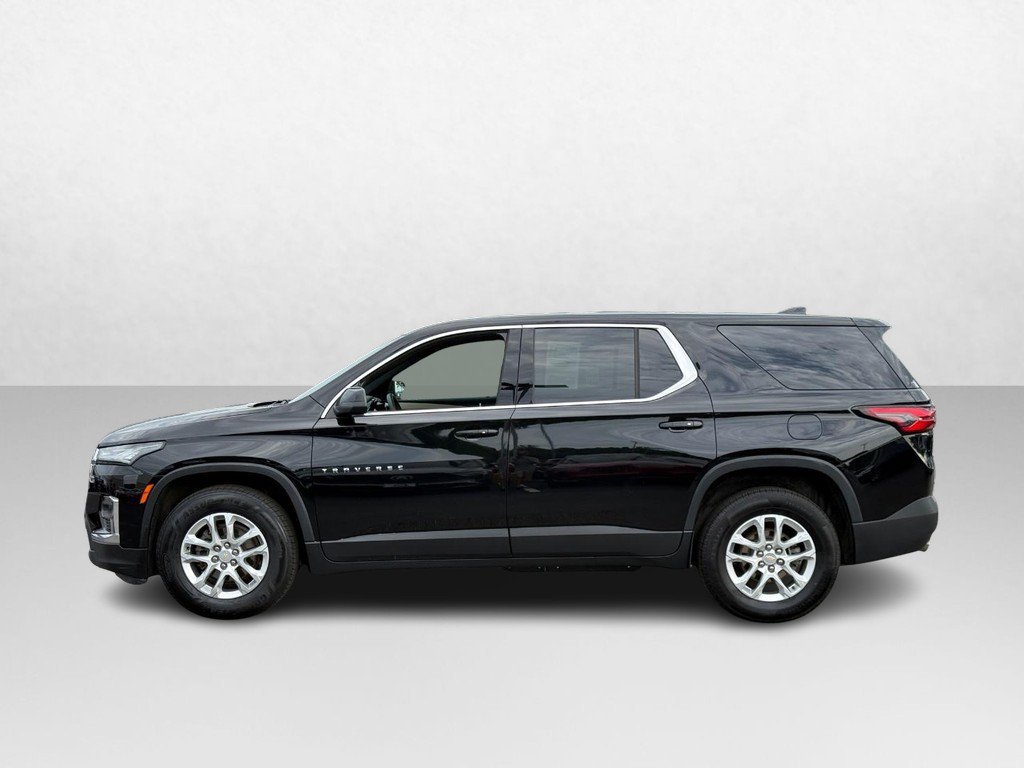 Used 2023 Chevrolet Traverse LS FWD image 2