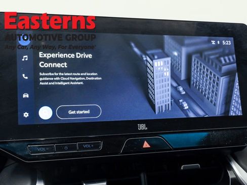 Used 2023 Toyota Venza Limited image 18