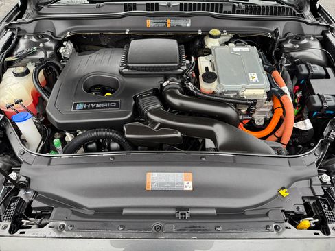 Used 2018 Ford Fusion SE image 11