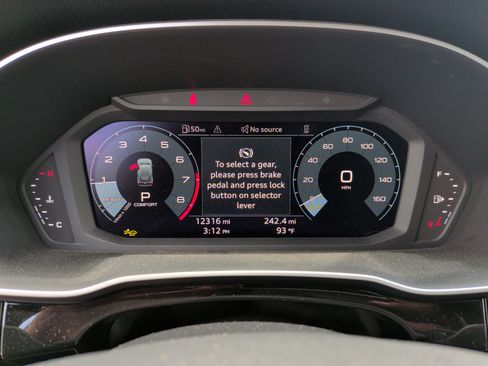 Certified 2025 Audi Q3 2.0T Premium w/ Convenience Package AWD/4WD image 20