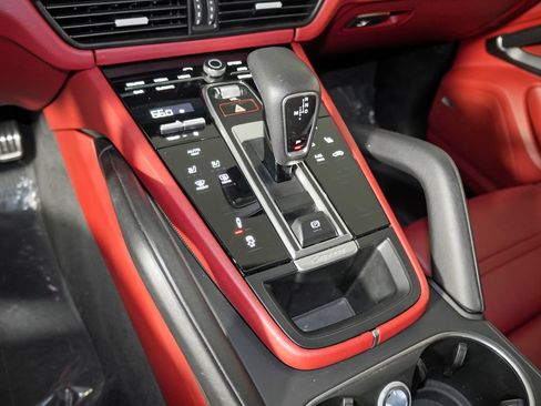 Certified 2021 Porsche Cayenne GTS AWD/4WD image 34