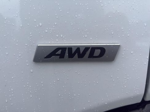 Used 2023 Hyundai Kona SEL AWD/4WD image 11