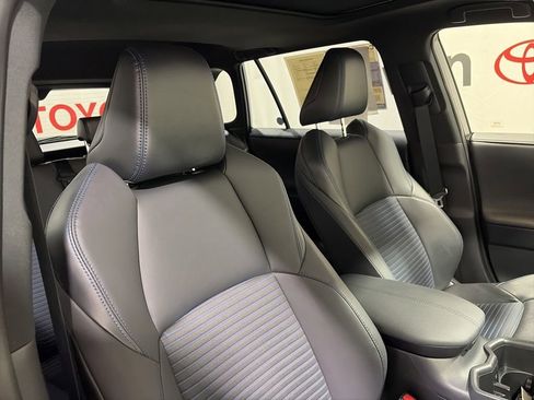 Used 2023 Toyota RAV4 XSE AWD/4WD image 14