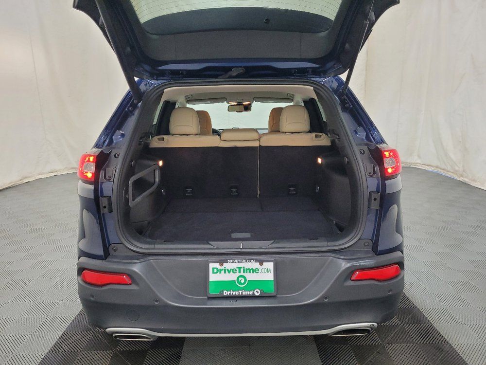 Used 2018 Jeep Cherokee Limited w/ Technology Group AWD/4WD image 29