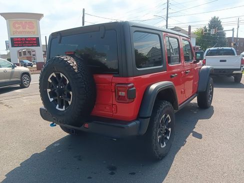 Used 2024 Jeep Wrangler Unlimited Rubicon 4xe image 5